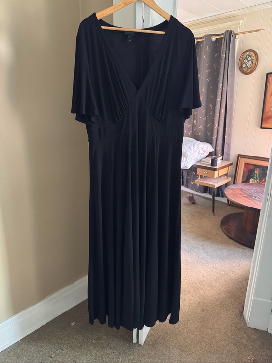 torrid Dresses & Skirts - torrid Black V-Neck Flutter Sleeve Maxi Dress